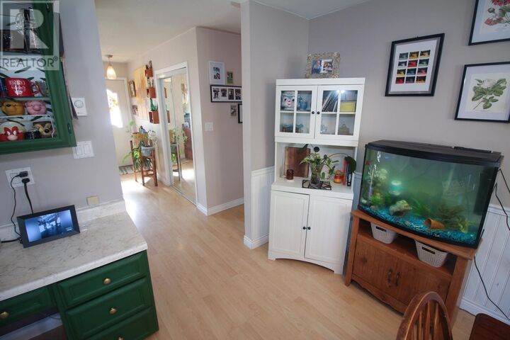 Property Photo: 30 Sutton Pl ON P6A 6B4