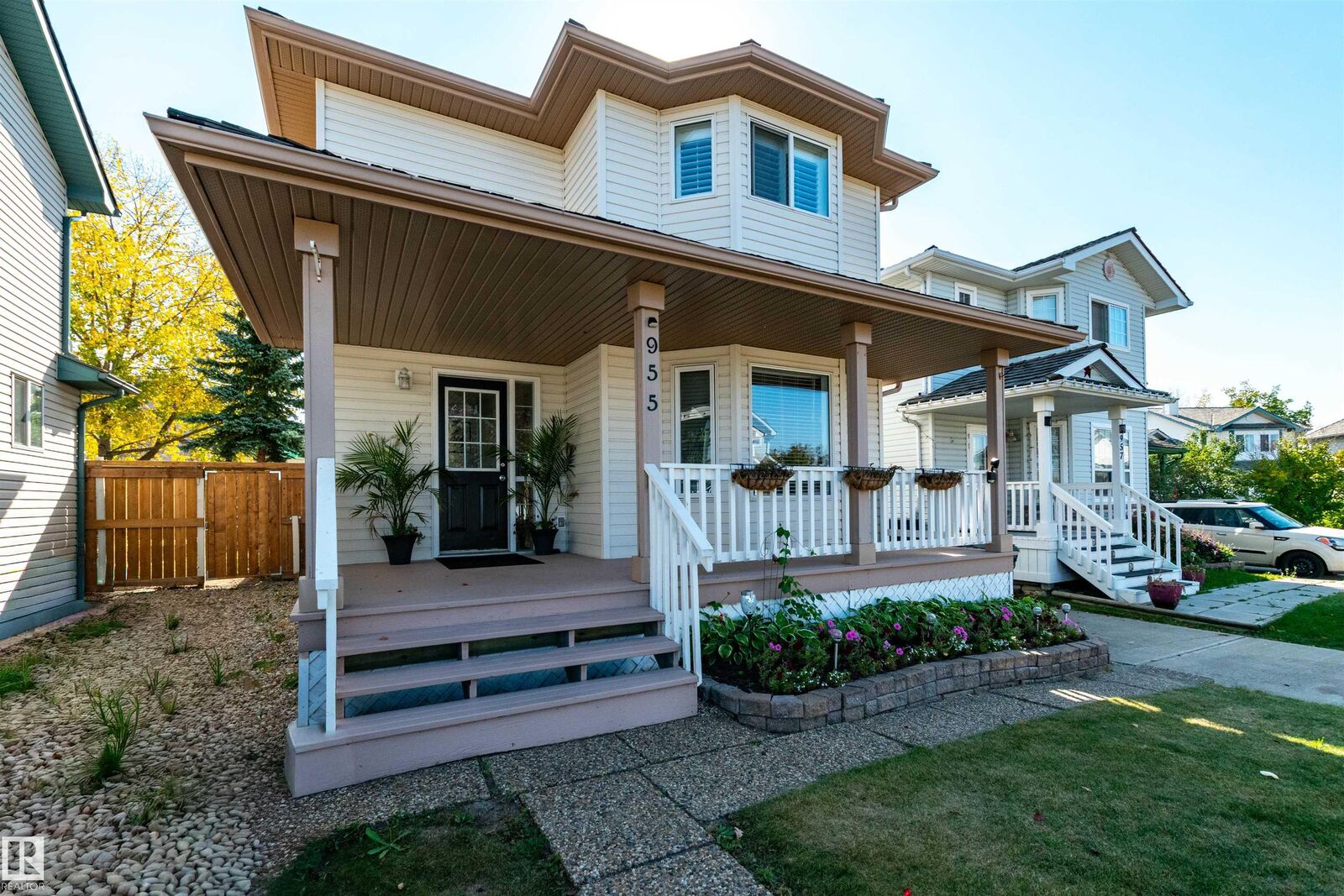 Property Photo:  955 Normandy Lane  AB T8A 5X6 