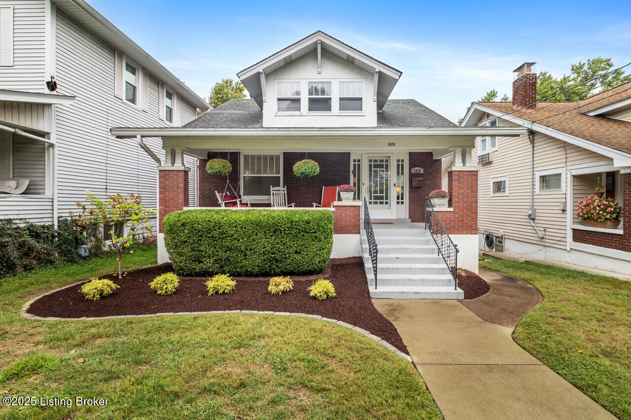 Property Photo:  1929 Richmond Dr  KY 40205 