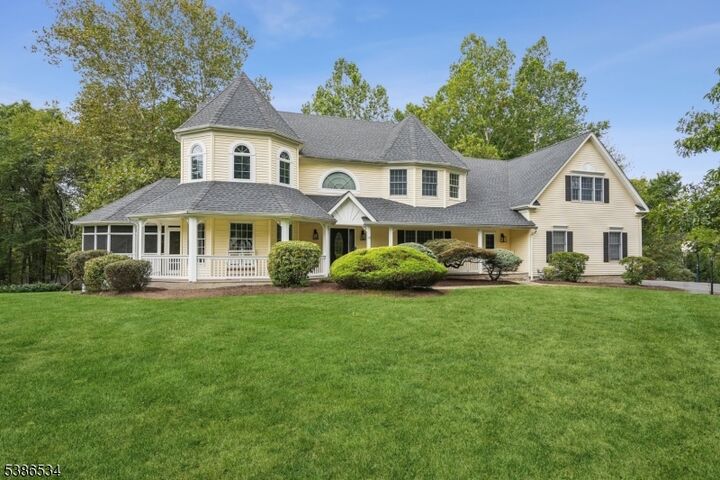12 Cardinal Way  Raritan Twp. NJ 08822 photo