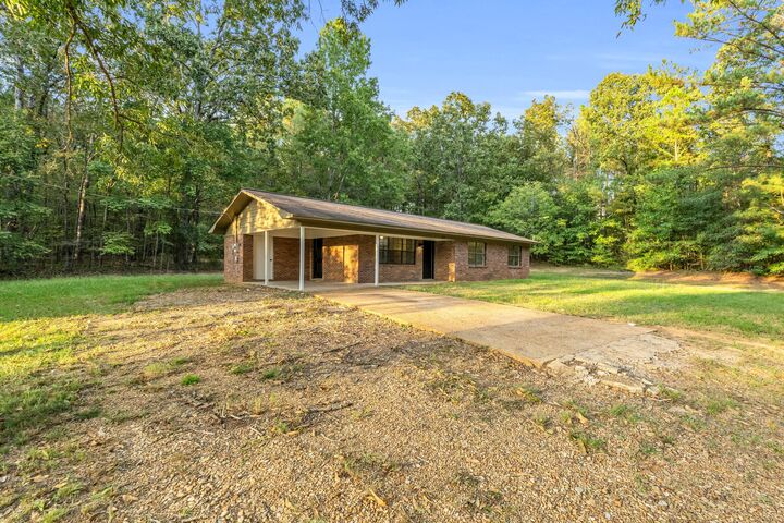 Property Photo: 4679 Lagrange Rd MS 39752