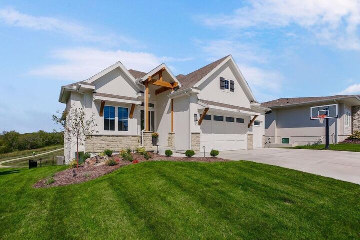 Property Photo: 25436 W 92nd Terrace KS 66227