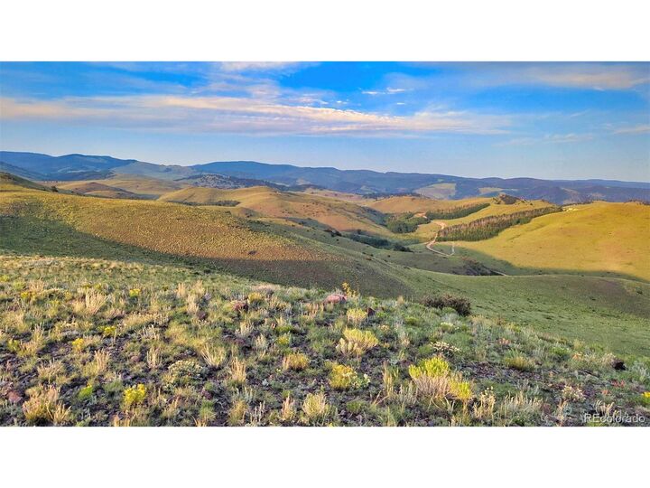 Property Photo:  1931 Commanche Trl  CO 81252 