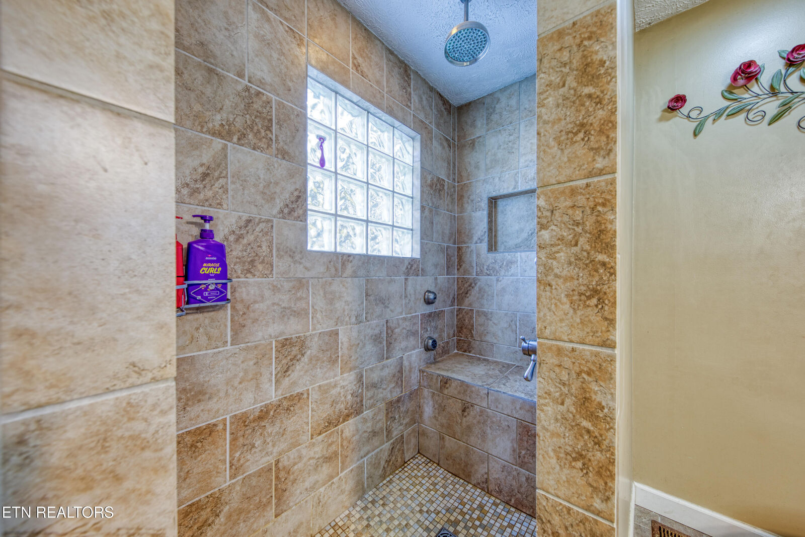 Property Photo: 2215 Island Blvd TN 37876