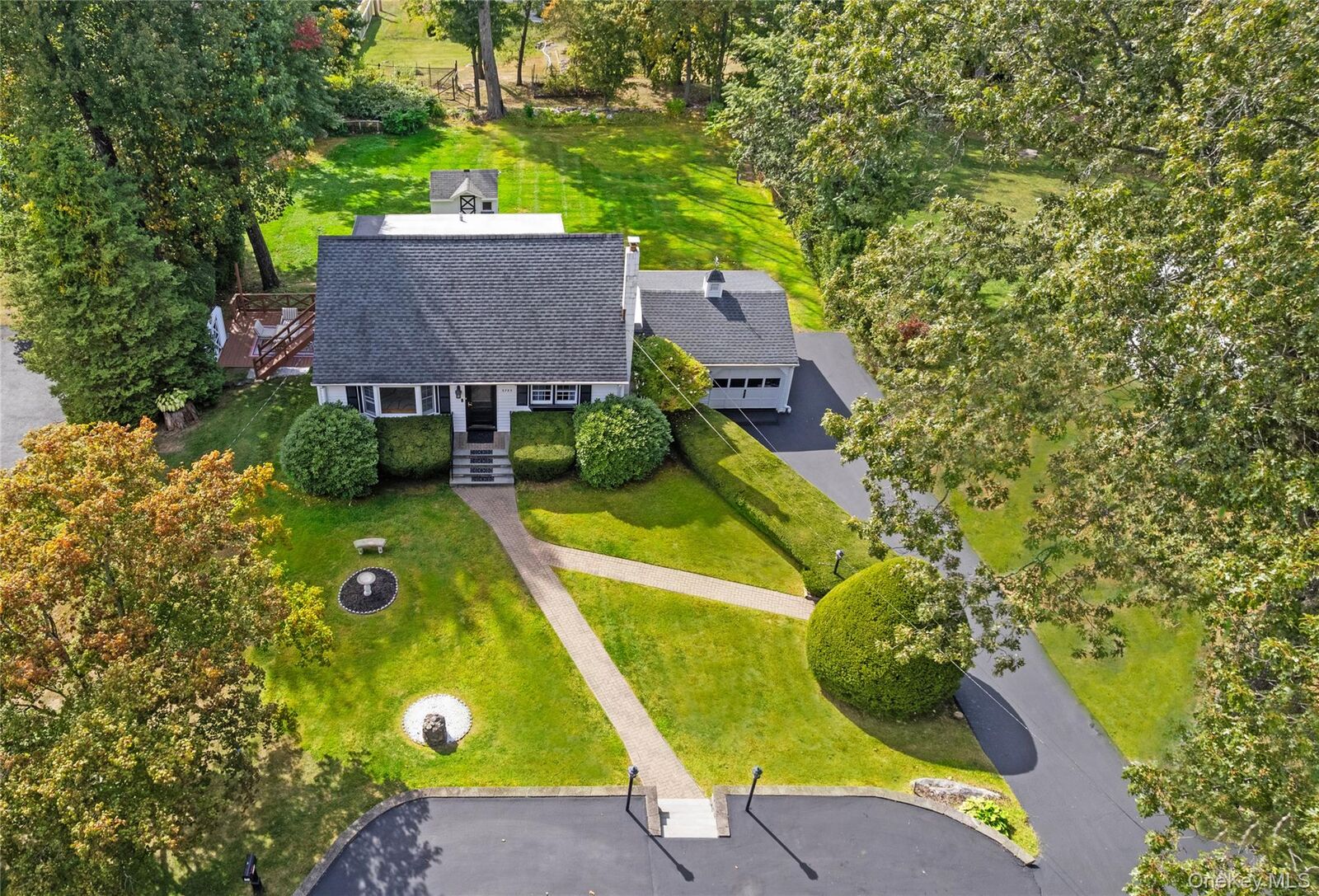 Property Photo:  3755 Valleyview Street  NY 10547 