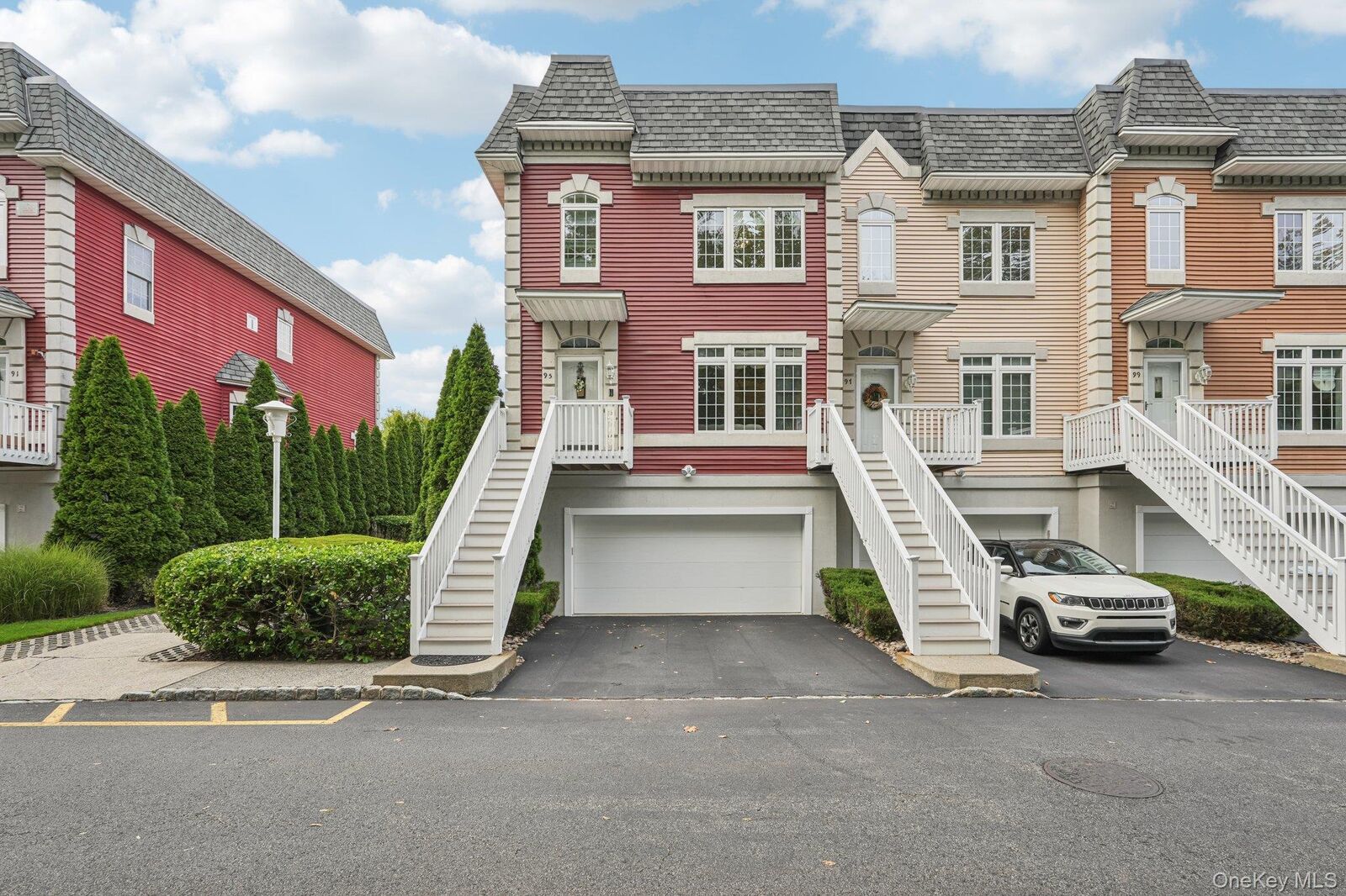 Property Photo:  95 Alexander Court  NY 10954 
