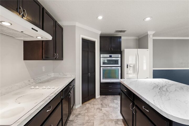 Property Photo:  12614 Boggy Pointe Drive  FL 32824 