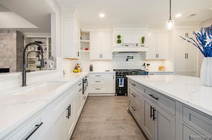 Property Photo:  1223 N Main Street  MI 48307 1119