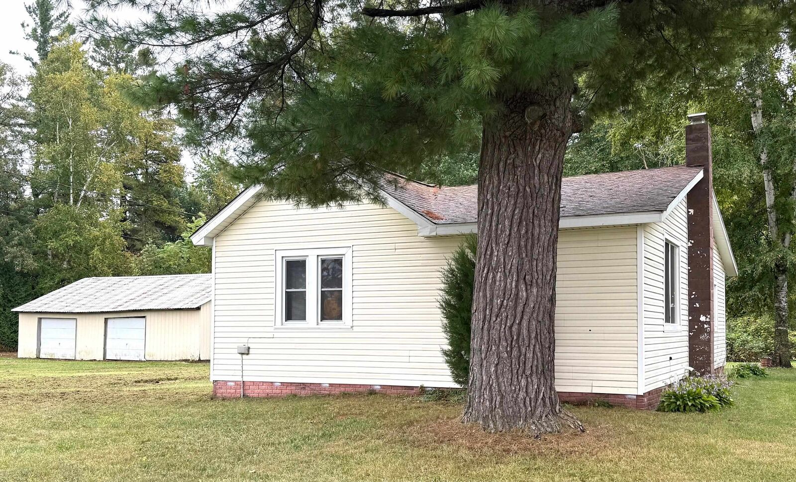 Property Photo:  1706 E Cody Estey Road  MI 48650 