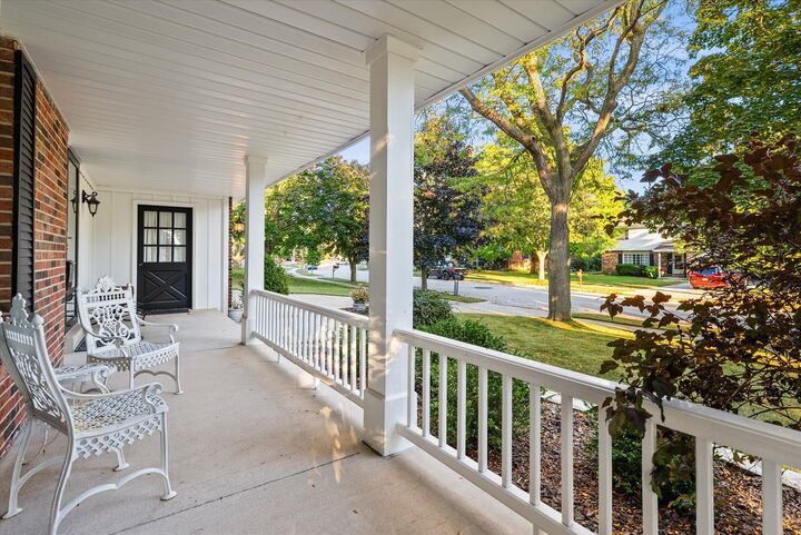 Property Photo:  1027 Fairview Dr  WI 53074 