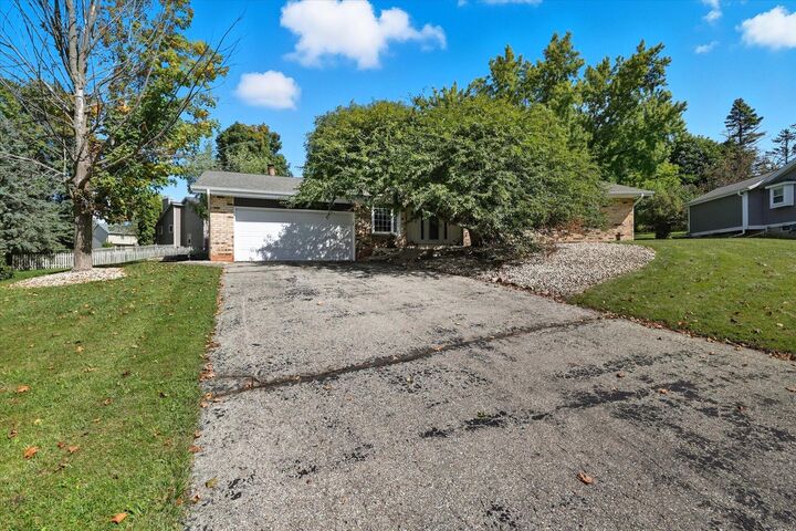 Property Photo:  1506 River Highlands Dr  WI 53066 