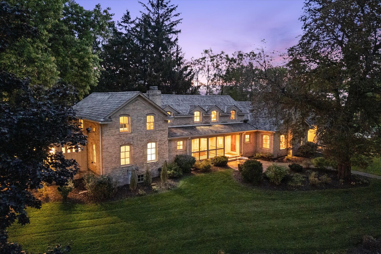 Property Photo:  7918 Pleasant Valley Rd  WI 53080 