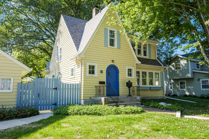 517 Park Ave  South Milwaukee WI 53172 photo