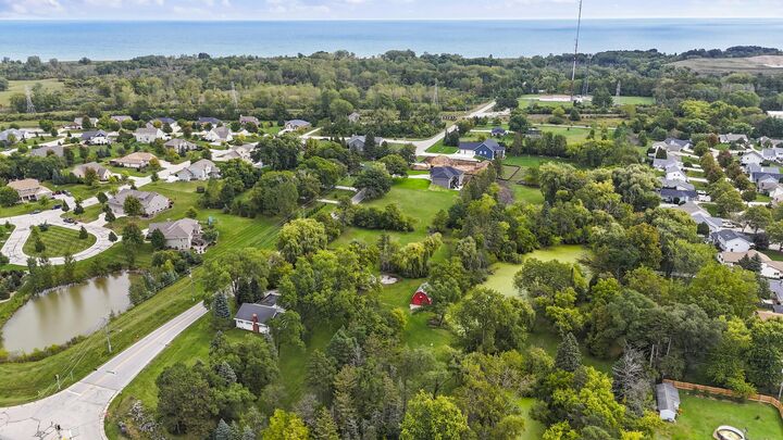 Property Photo:  4063 E Oakwood Rd  WI 53154 