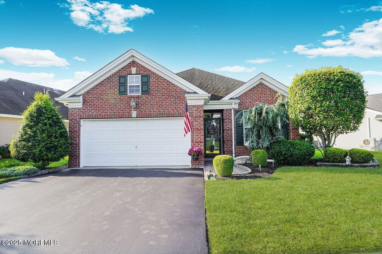 Property Photo:  43 Stamford Drive  NJ 08527 