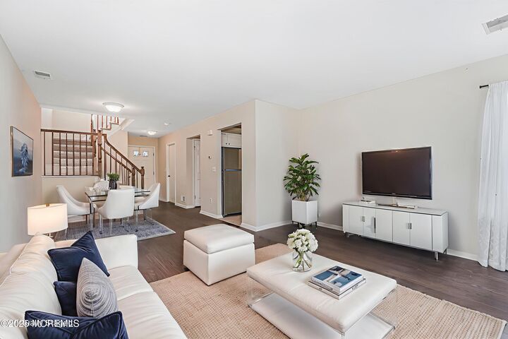 12 Hunt Court  Tinton Falls NJ 07753 photo