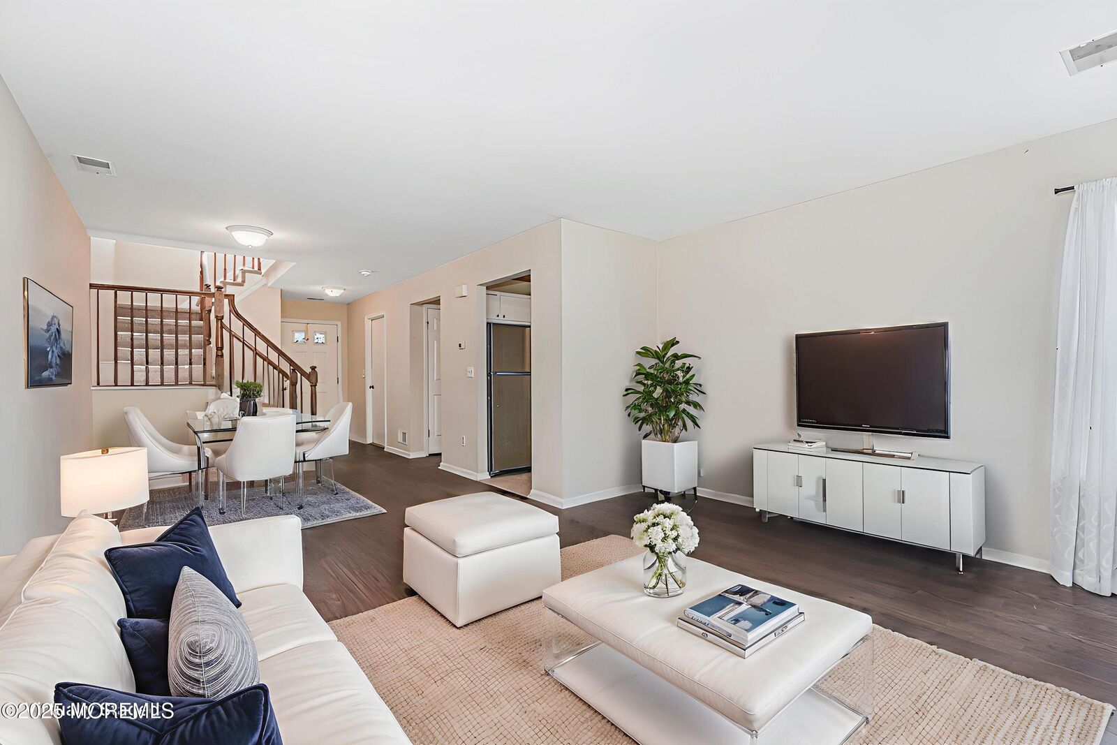 Property Photo:  12 Hunt Court  NJ 07753 