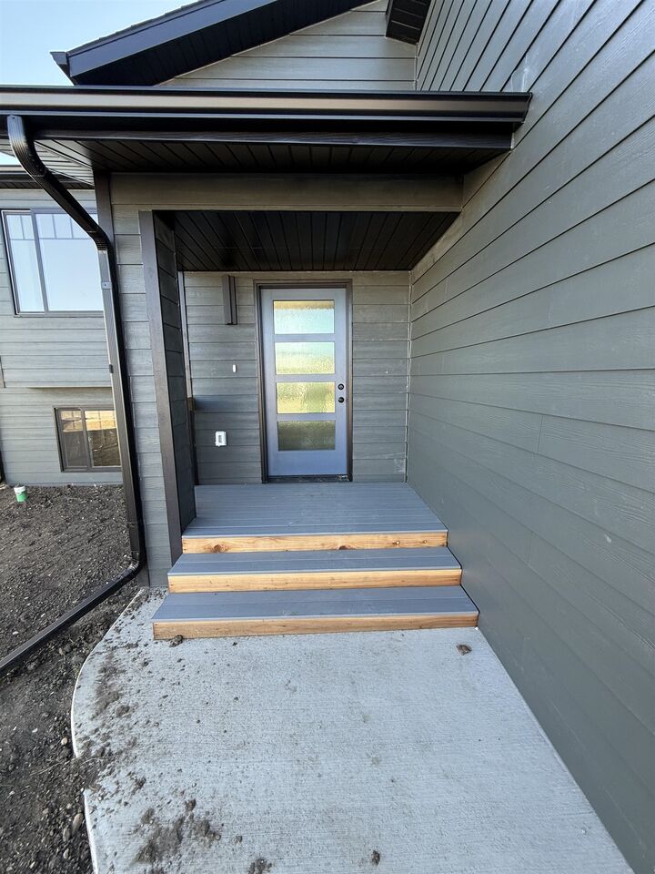 Property Photo: 656 Eagle Court SD 57719