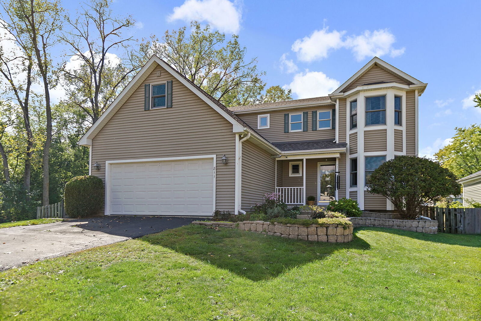 Property Photo: 811 Carol Avenue IL 60050