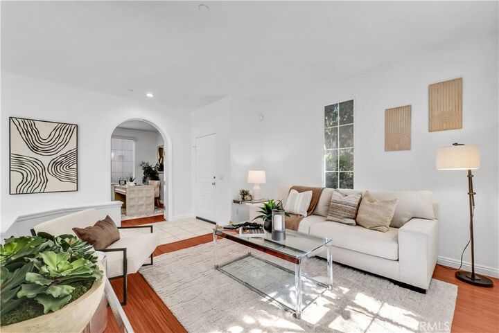 Property Photo: 98 Windchime CA 92603