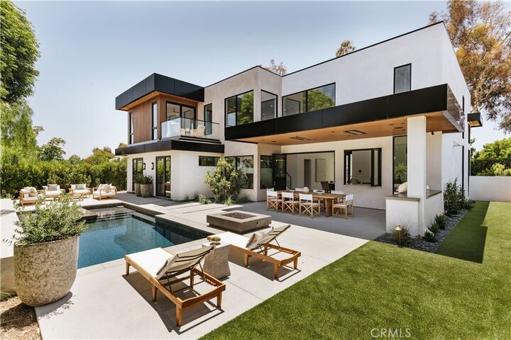 Property Photo:  2321 Mesa Drive  CA 92660 