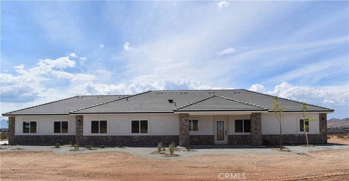 16944 Pauhaska Road  Apple Valley CA 92307 photo