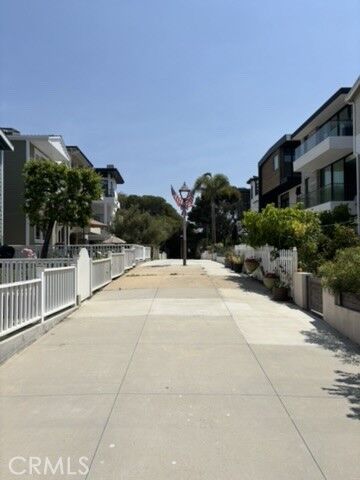 Property Photo: 312 18th Street CA 90266