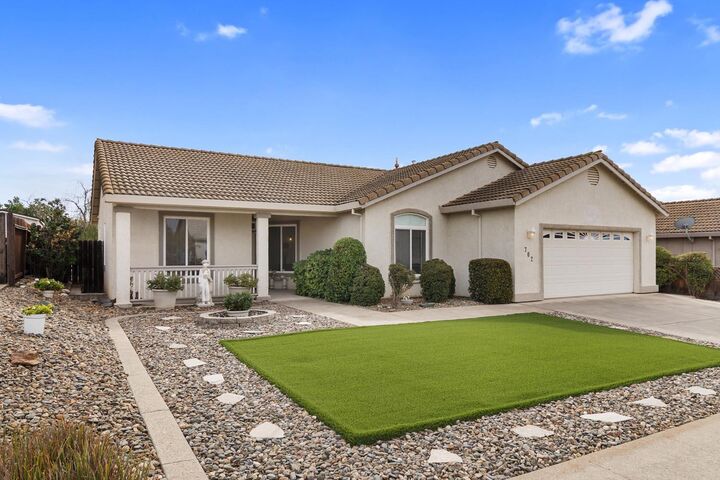 Property Photo: 702 Pleasant Valley Drive CA 95640