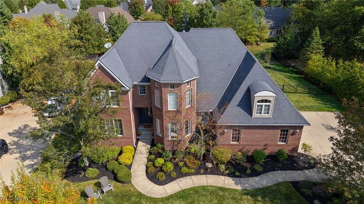 Property Photo: 1471 Summerwood Drive OH 44147