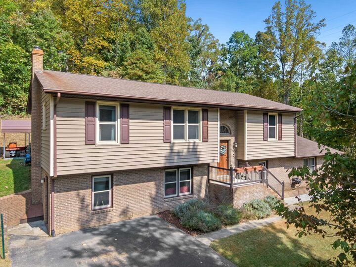 Property Photo: 1720 Blake Drive VA 24073