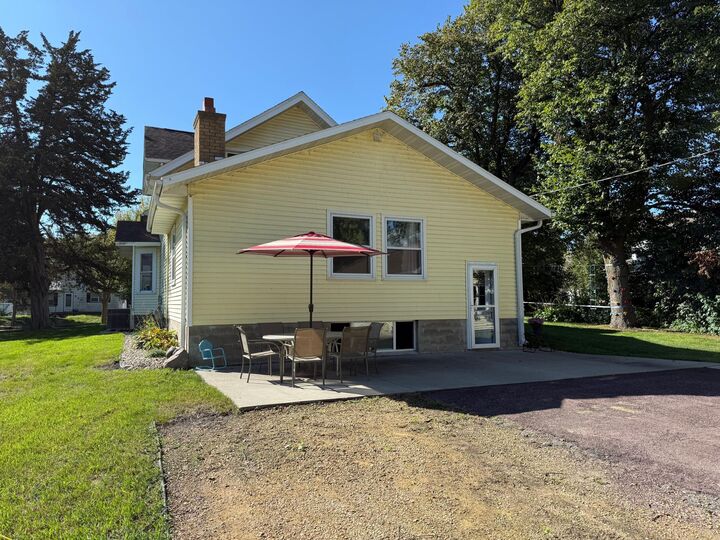 Property Photo: 826 3rd Street MN 56074