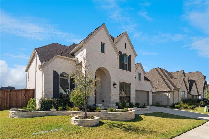 Property Photo: 701 Prairie Court TX 75068