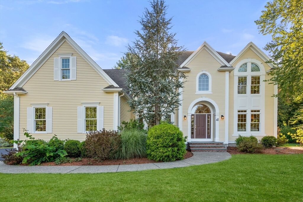 Property Photo:  41 Oriole Road  MA 02052 