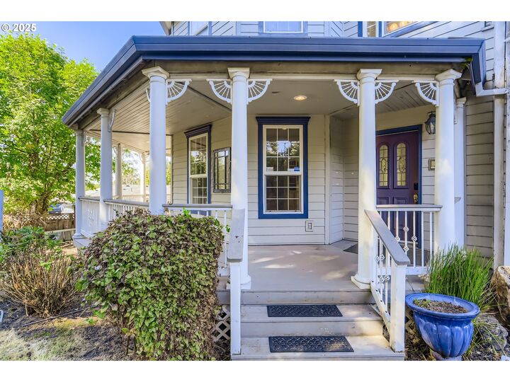 Property Photo:  11939 SW Walker Rd  OR 97005 