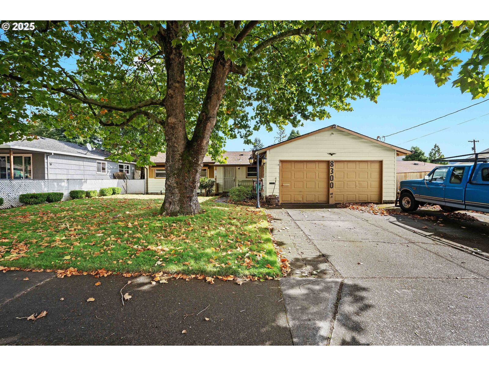 Property Photo:  8300 SE 78th Ave  OR 97206 