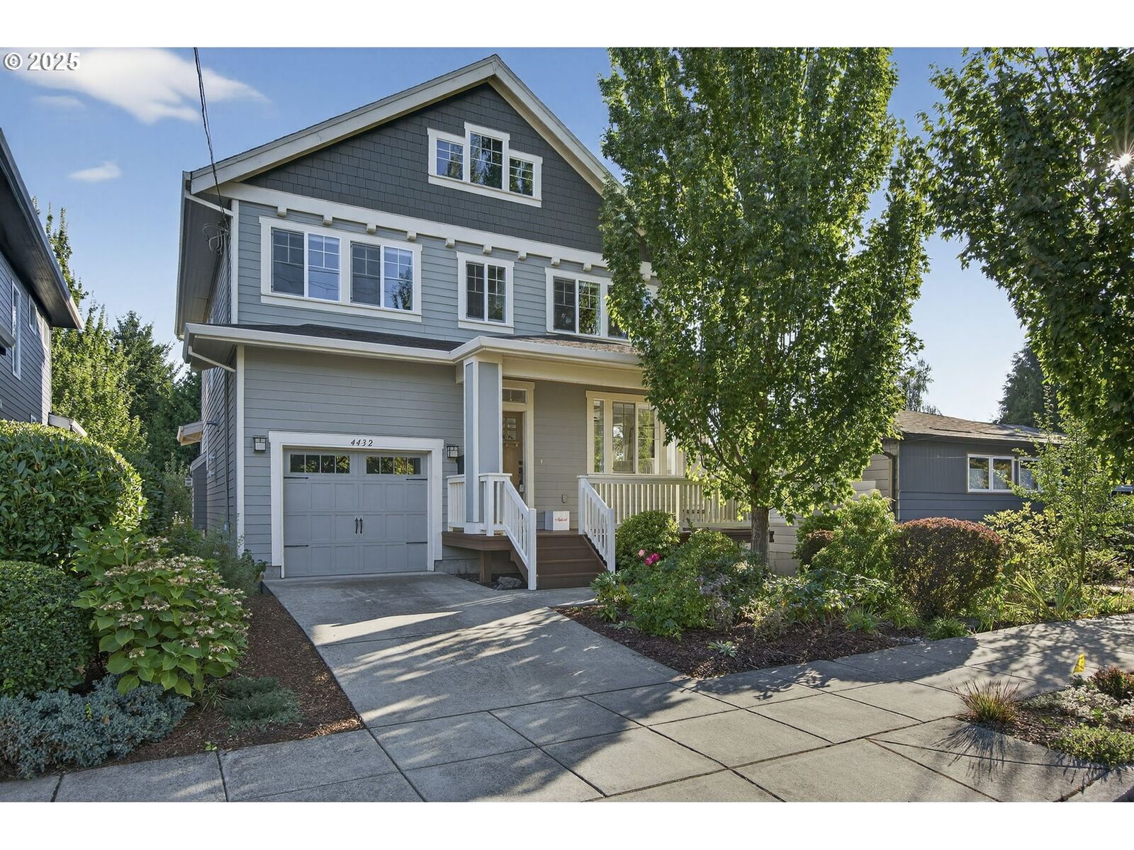 Property Photo:  4432 SE Crystal Springs Blvd  OR 97206 