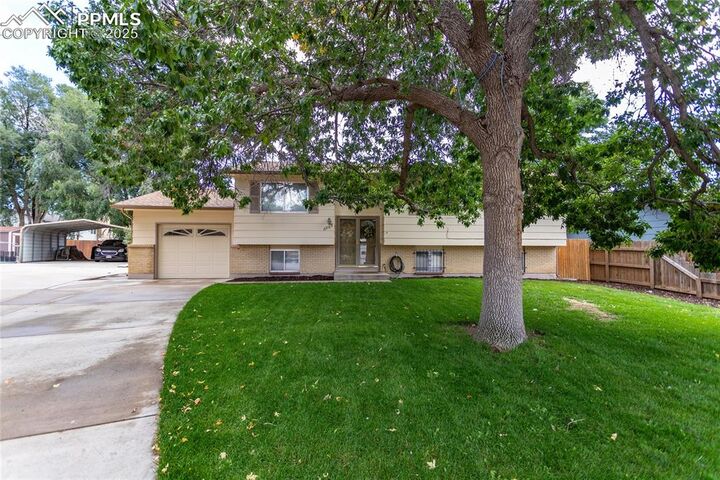 Property Photo: 6865 Arctic Place CO 80911