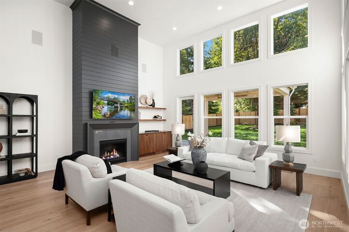 Property Photo:  5409  156th Drive NE  WA 98052 