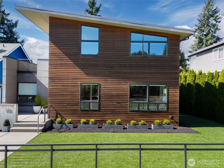 Property Photo:  2515  30th Avenue W  WA 98199 