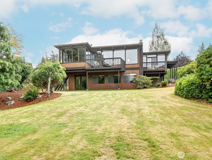 Property Photo:  3707  Shelby Road  WA 98087 
