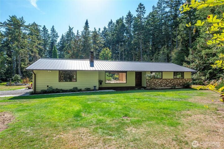 1915  Karen Road  Oak Harbor WA 98277 photo