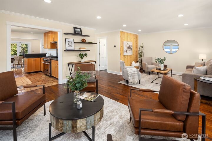 Property Photo: 1016 NE 95th Street WA 98115