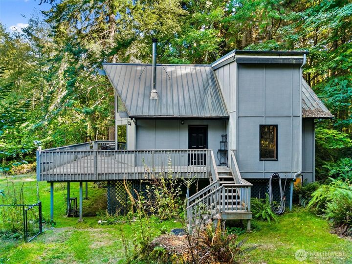 Property Photo:  110 E Beach Shore Drive  WA 98584 