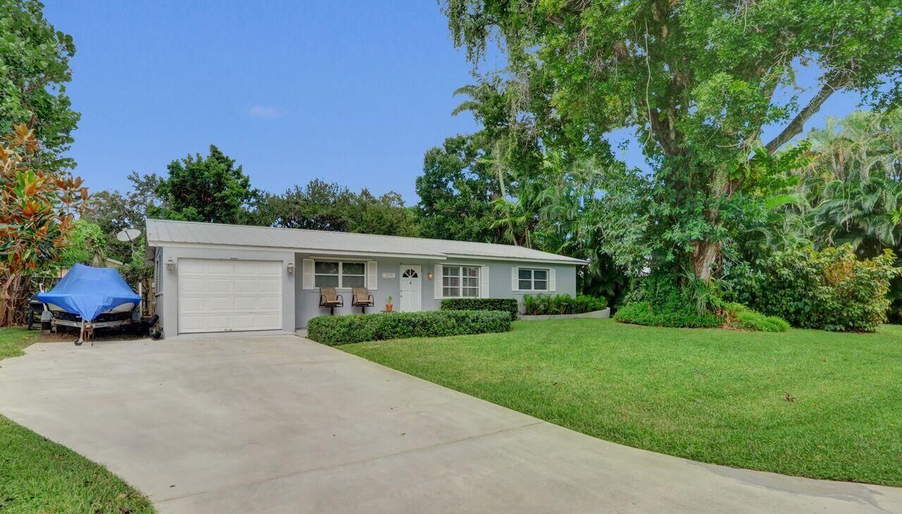 Property Photo:  2359 Holly Lane  FL 33410 