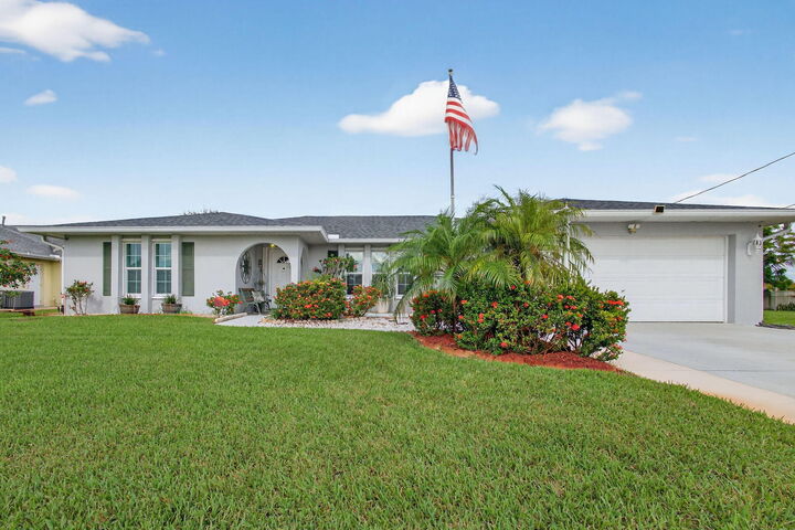 2477 SW Chestnut Lane  Port Saint Lucie FL 34953 photo