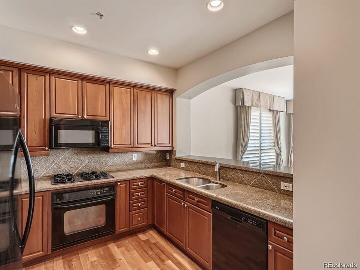 Property Photo:  2500 E Cherry Creek South Drive 414  CO 80209 
