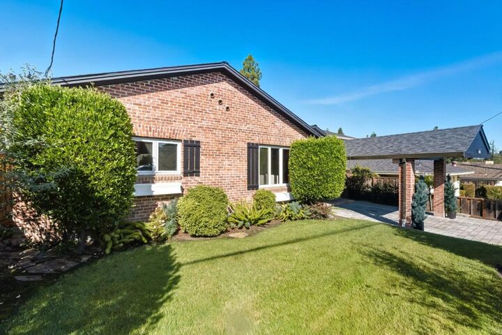 Property Photo: 2662 Thornhill Drive CA 94070
