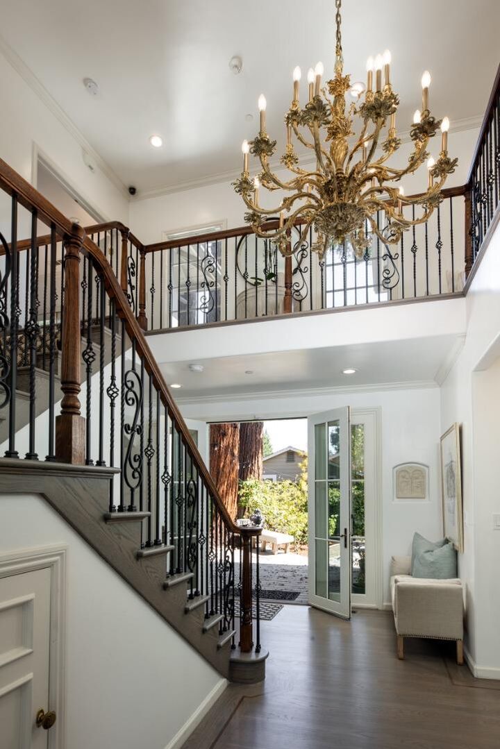 Property Photo:  548 Placitas Avenue  CA 94025 