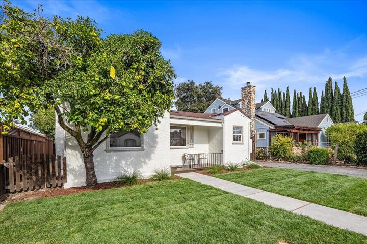 Property Photo:  1123 Fay Street  CA 94061 