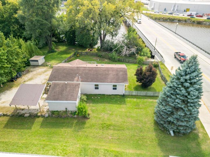Property Photo:  812 South Main Street  WI 53549 